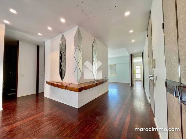 Appartement à Vendre de 172.0 m² à Casablanca, Triangle D'Or — Casablanca