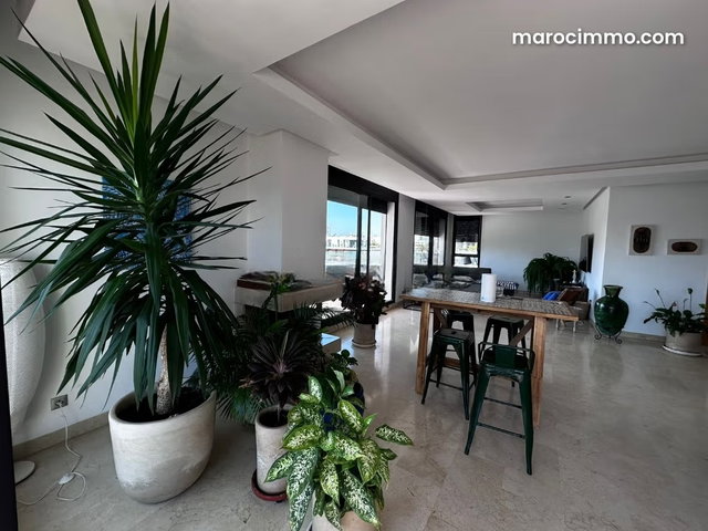 Très bel appartement en location à Souissi. 4 chambres. Service de concierge et climatisation — 5