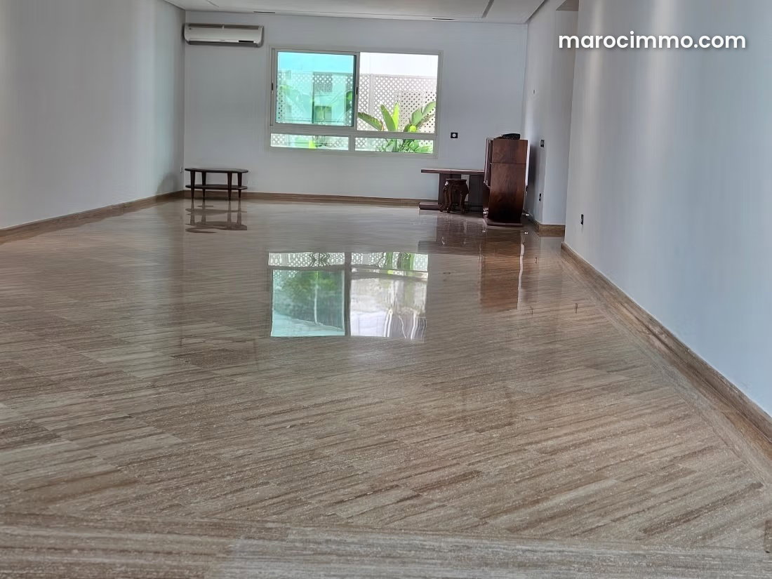 250 sqm Apartment, 3 Bedrooms, Terrace, Racine, Casablanca — Casablanca