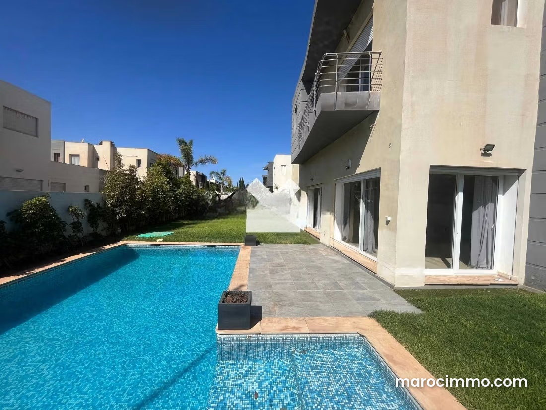 Villa 4 chambres avec jardin, Bouskoura centre — Bouskoura