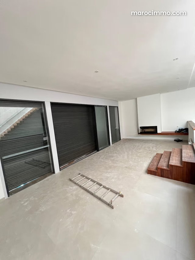 For Sale – Exceptional Renovated Villa with Pool in Dar Bouazza — 4
