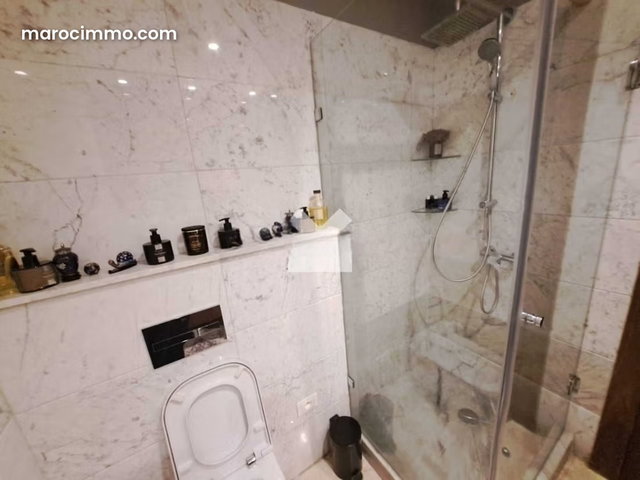 Appartement à Vendre de 144.0 m² à Casablanca, Oasis — 2