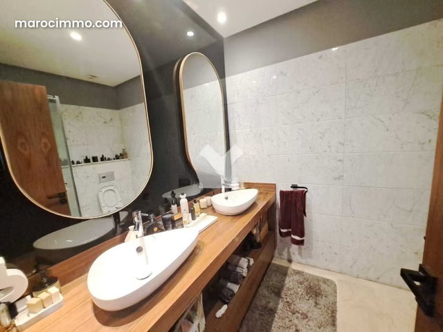 Appartement à Vendre de 144.0 m² à Casablanca, Oasis — 4