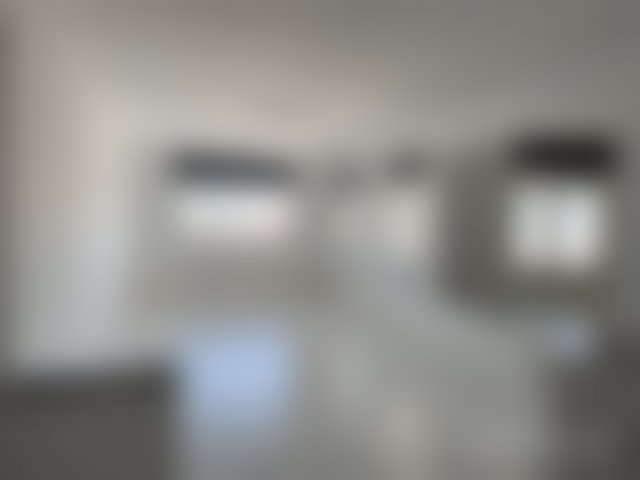 شقة رحبة مع شرفة للإيجار بحي الإداري طنجة — 2