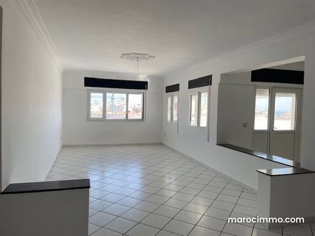 Appartement a louer a tanger avec terrasse quartier berchet surface 250m² — 2