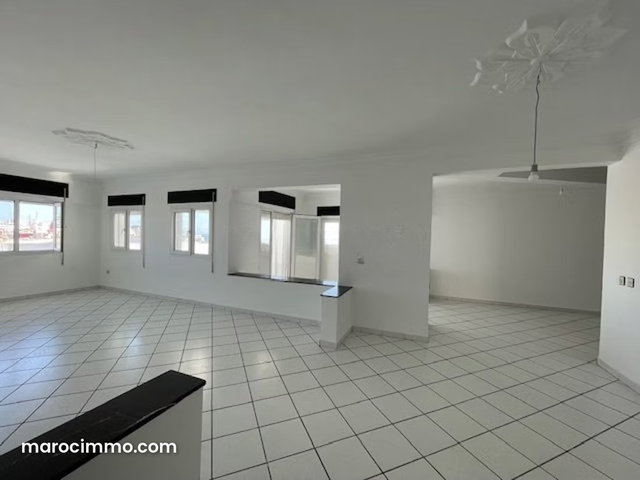 Appartement a louer a tanger avec terrasse quartier berchet surface 250m² — 5