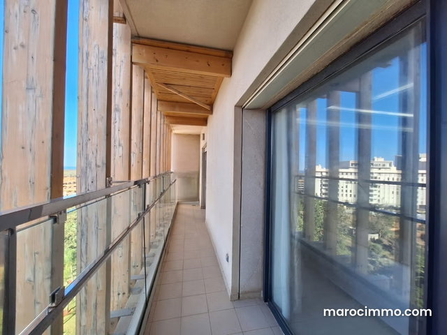 Appartement spacieux et moderne meublé à Hay Riad — 4