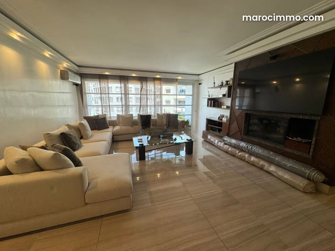 262 sqm apartment in the Golden Triangle, Casablanca — Casablanca