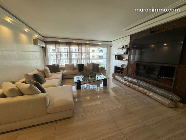 Appartement à vendre triangle d'or 4 chambres — Casablanca
