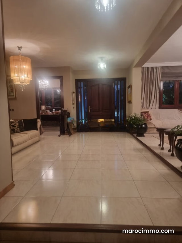 Villa d’Exception à Vendre, 898m² — 3
