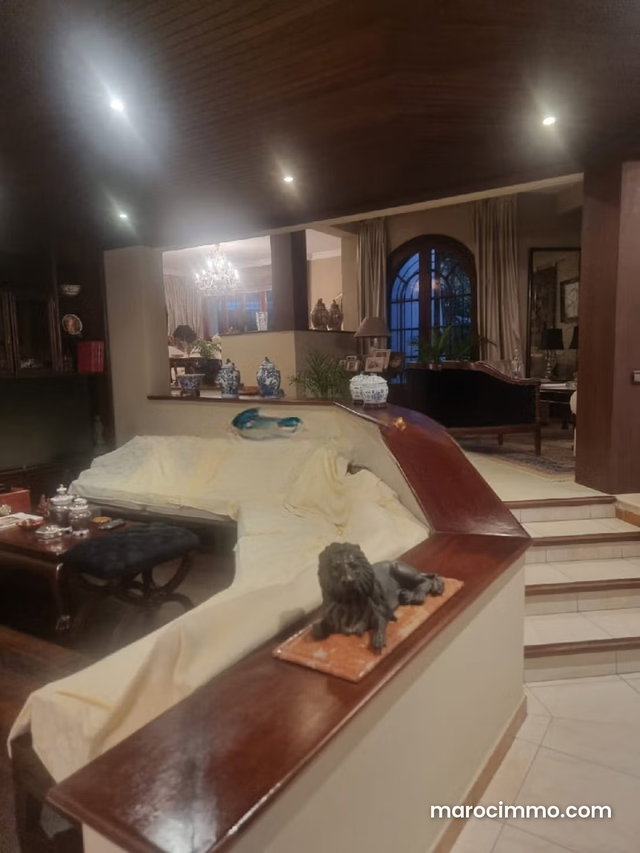Villa d’Exception à Vendre, 898m² — 4