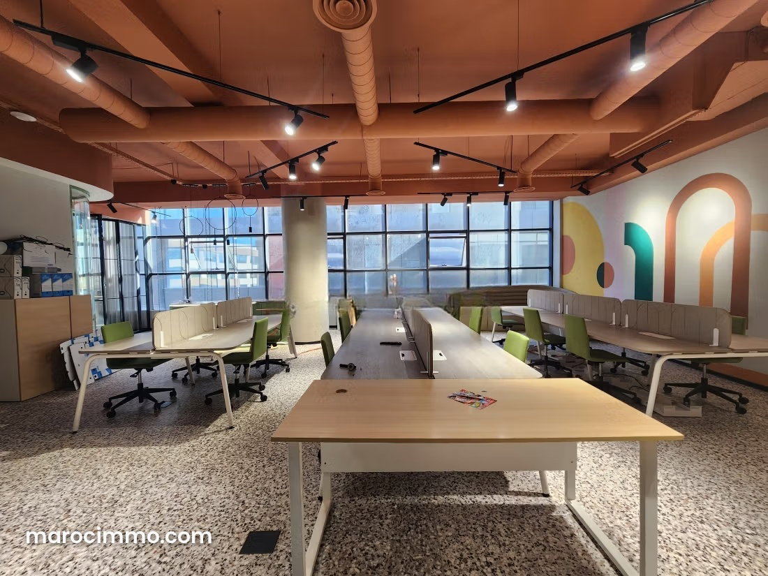 Furnished and equipped 178 sqm office, Sidi Maarouf, Casablanca — Casablanca