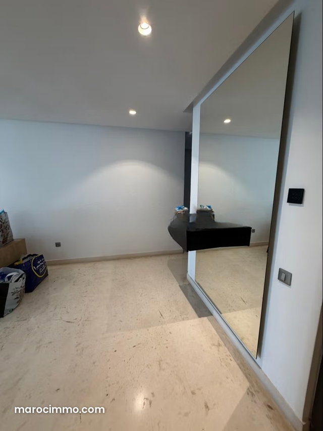 Superbe appartement à louer à Ain Diab vide — 4