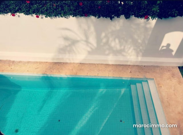 Superbe villa à louer à Californie. 8 pièces confortables. Piscine et air conditionné — 2