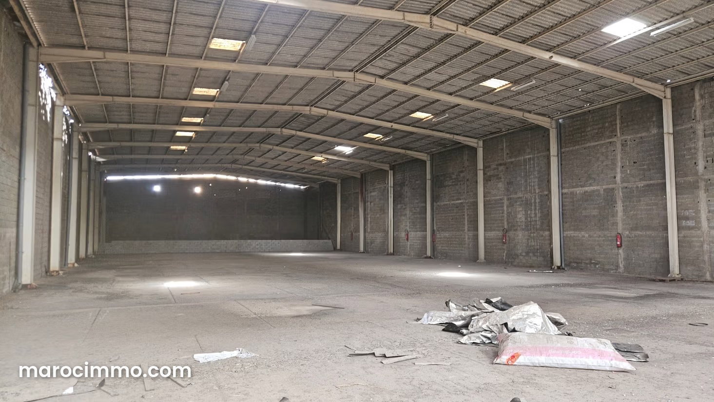 Local commercial 1900 m², Sidi Bernoussi, Casablanca — Casablanca