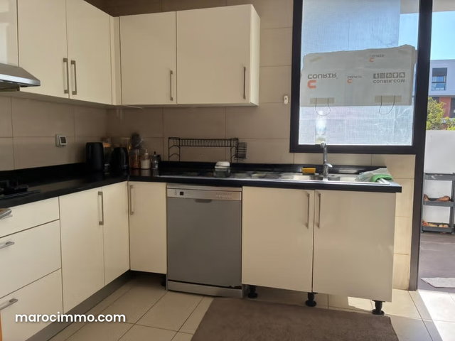 Appartement meublée à LOUER à Souissi — 2