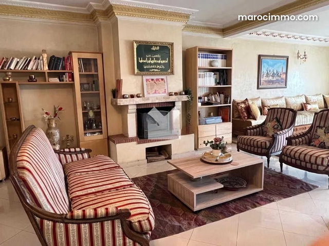 Appartement à Vendre de 242.0 m² à Casablanca, Lekrimat — 4