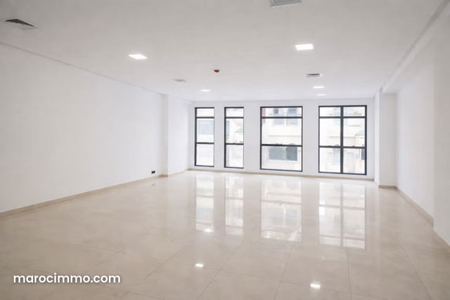 Plateau de bureau neuf à Abdelmoumen — الدار البيضاء