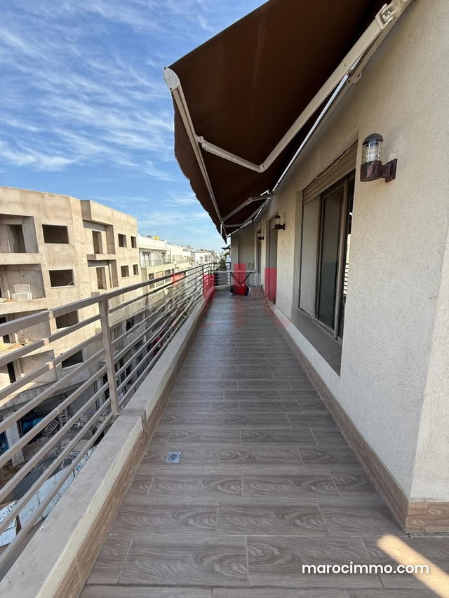 Dernier etage avec terrasse et vue degagee — 5
