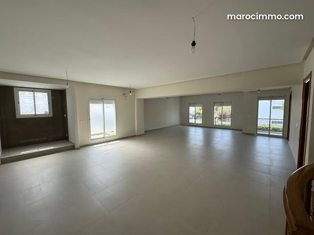 400 m² Office with Garden and Terrace, C.I.L, Casablanca — Casablanca