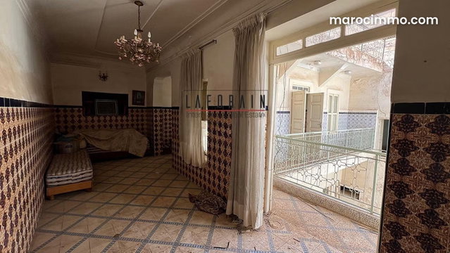 À VENDRE – Riad à Rénover avec Fort Potentiel — 4