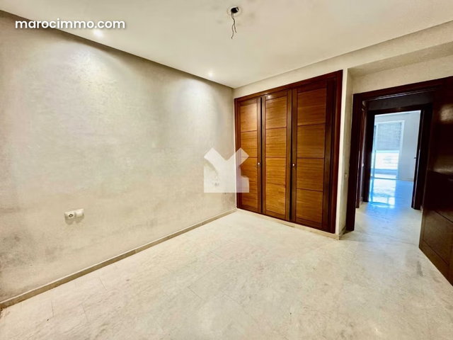 Appartement à Vendre de 153.0 m² à Casablanca, Bourgogne Sidi Belyout — 4
