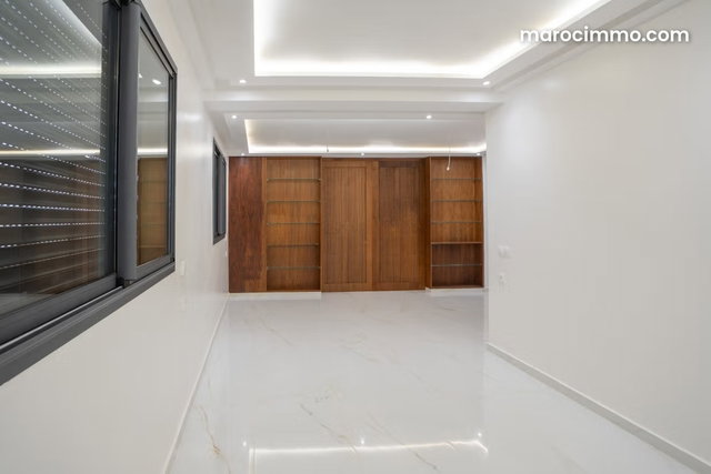 Appartement neuf avec grande terasse à Sidi Mimoum — 3
