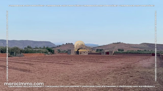 Villa semi finie 1 ha 4334 m² à vendre – Route d’Aït Ourir, Marrakech — 4