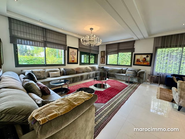 Villa contemporaine de 600 m2 / Terrain 1054 m2 — 4