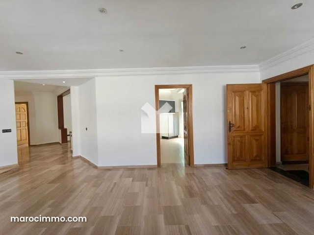 Appartement à Vendre de 158.0 m² à Casablanca, Bourgogne Anfa — 2