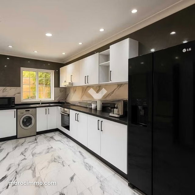 Villa à Louer de 339.0 m² à Casablanca, Ain Diab Extension 2 — 3