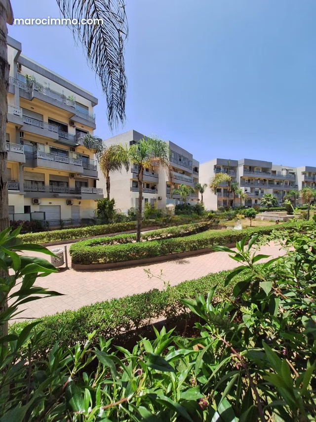 Très belle appartement à la ventre quartier Californie — Casablanca