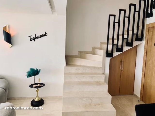 Vente d'un bel appartement à Taghazout. 2 chambres. Meublé — 2
