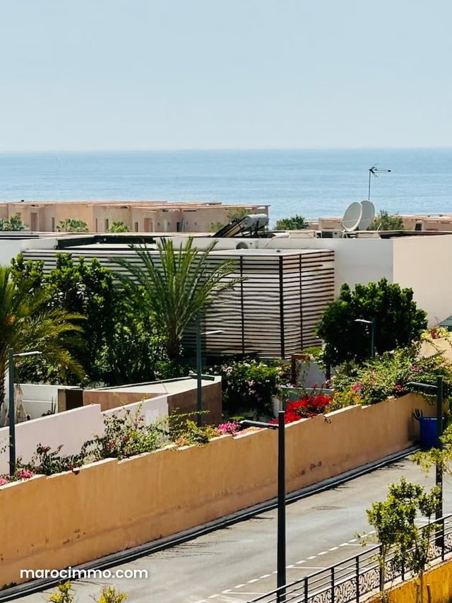 Vente d'un bel appartement à Taghazout. 2 chambres. Meublé — 5
