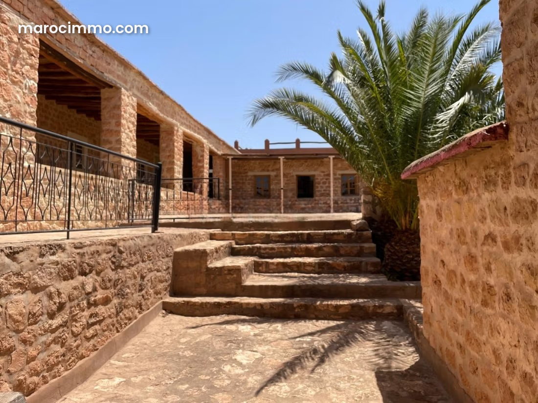 Charming Guesthouse on 4 Hectares with Mountain Views, Aït Ourir — Ait Ourir