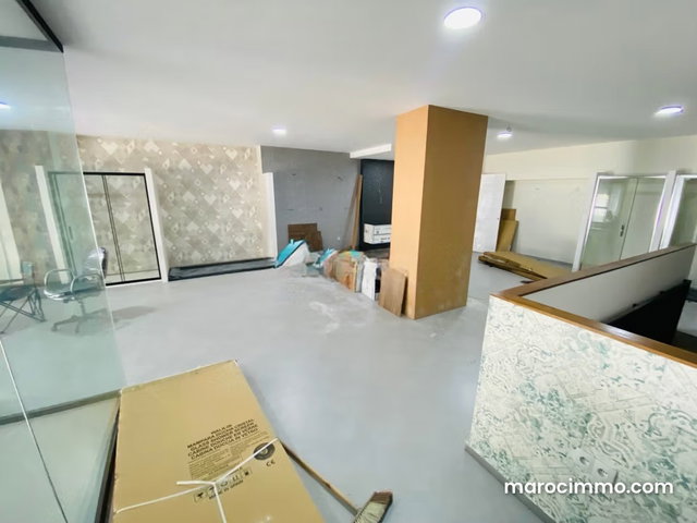 À LOUER – Local commercial Place Mozart, Tanger — 2