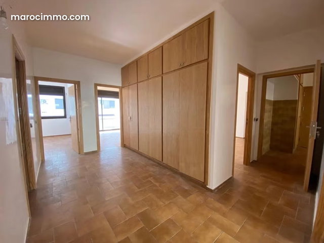 Spacious Apartment in Agdal / 3 Bedrooms — 2