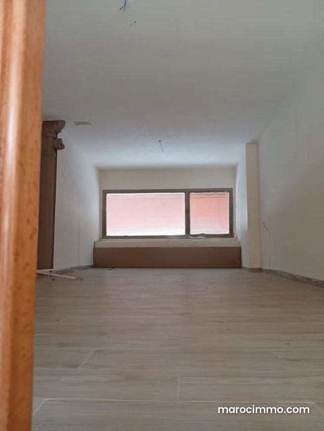 Magasin commercial de 23 m² plus la Mz à 8000dh — 4