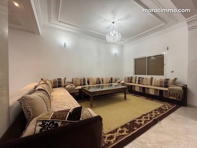 Magnifique villa à louer en Centre. 6 grandes pièces. Garage et terrasse — 4