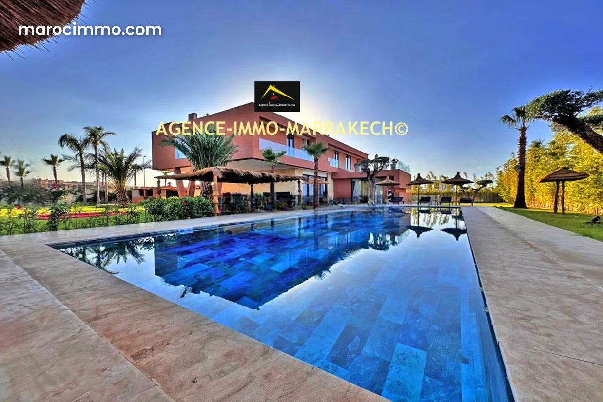 Villa 1300 m² avec piscine et spa, Agdal, Marrakech — Marrakech