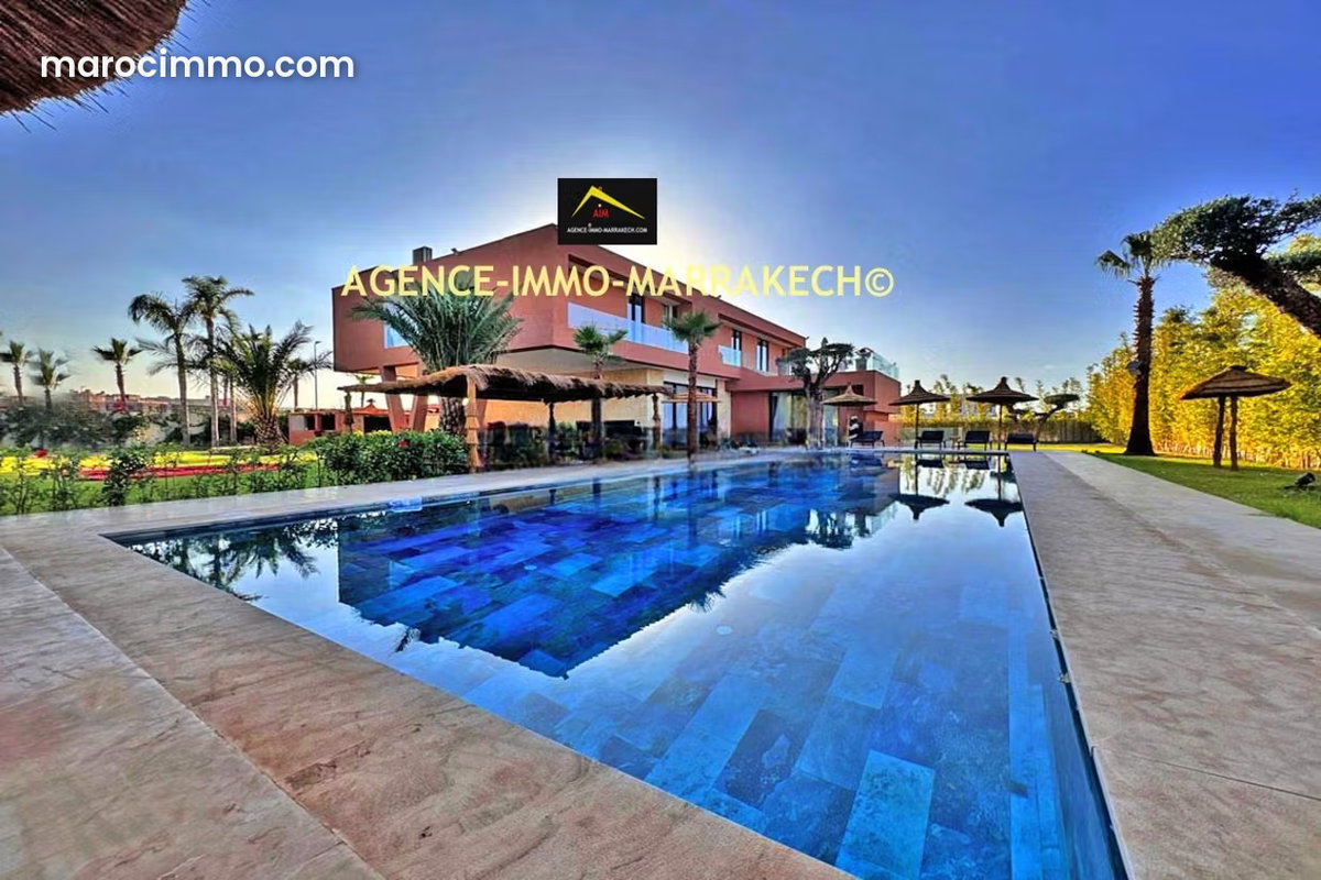 Villa exceptionnellement moderne de 7 suites, 3 niveaux