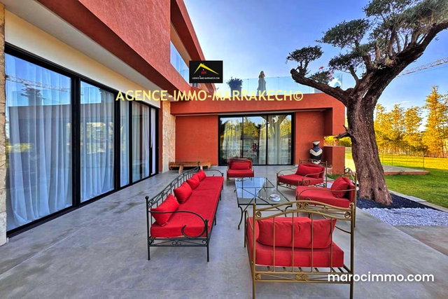 Villa exceptionnellement moderne de 7 suites, 3 niveaux — 3