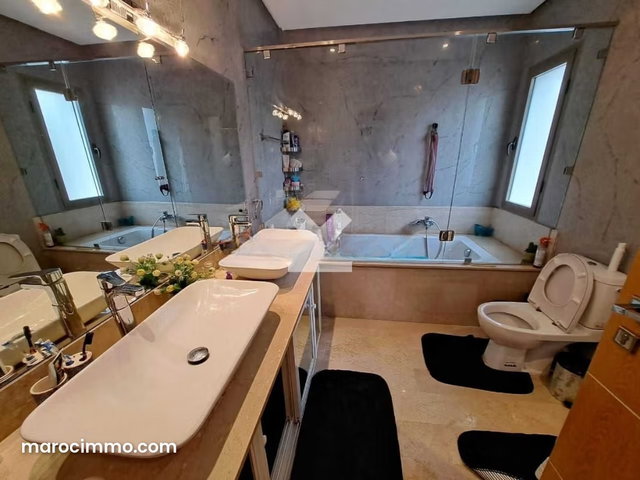 Villa à Vendre de 245.0 m² à Bouskoura, Bouskoura — 3