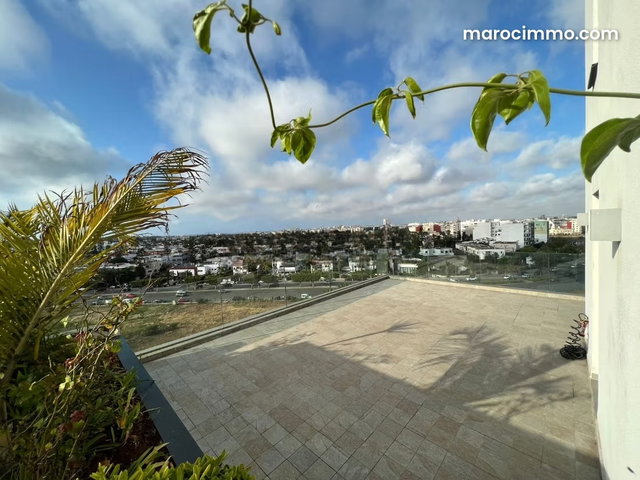 Luxury Furnished Penthouse for Long-Term Rent in CFC — 4