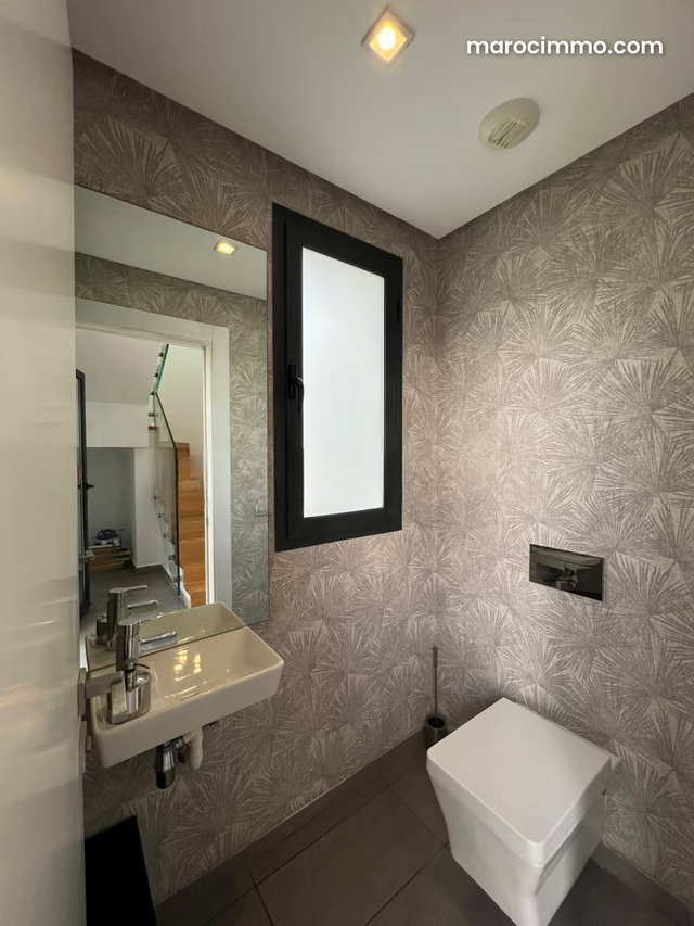 Luxury Furnished Penthouse for Long-Term Rent in CFC — 3