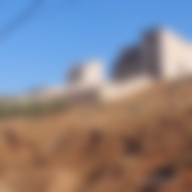 مشروع سياحي شبه جاهز بإطلالة جبال أوريكة الساحرة — 4