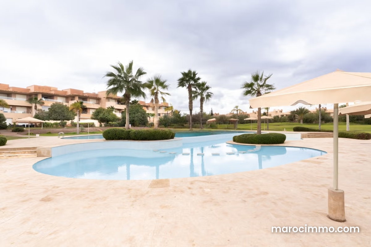 Bel appartement rez de jardin en location à golf city prestigia