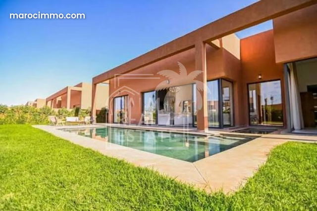 A vendre villa plein sur la route dAMEZMIZ — Marrakech