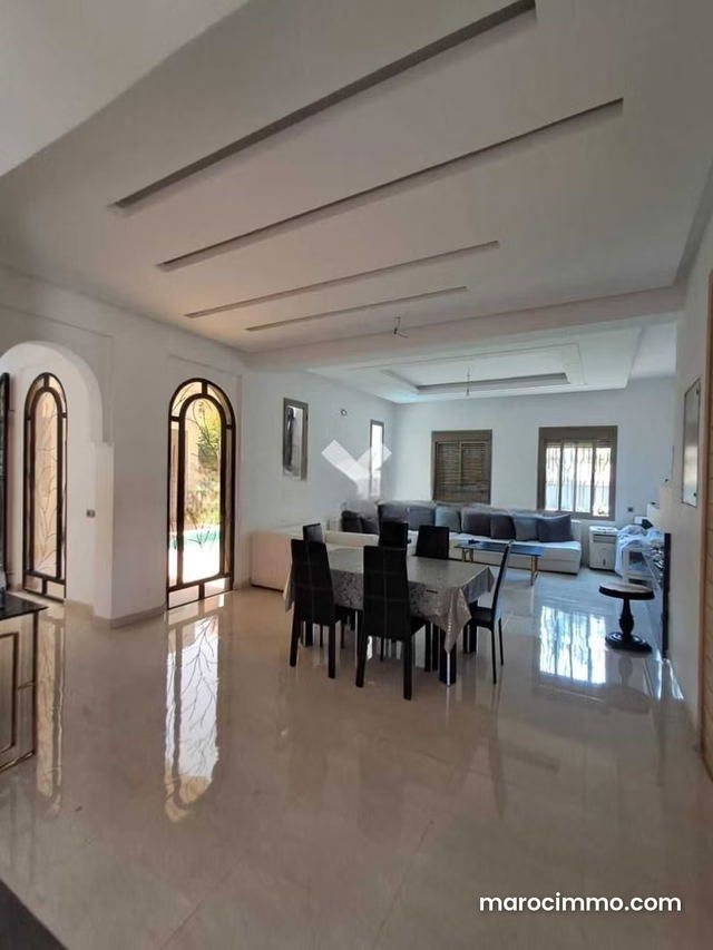 Villa à Vendre de 516.0 m² à Marrakech, Route De L'Ourika Agdal — مراكش