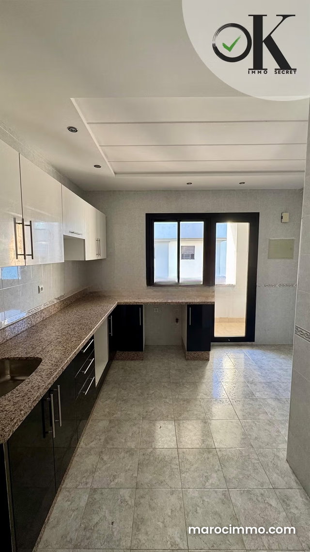 A Vendre: Appartement Face A La Mer — 5